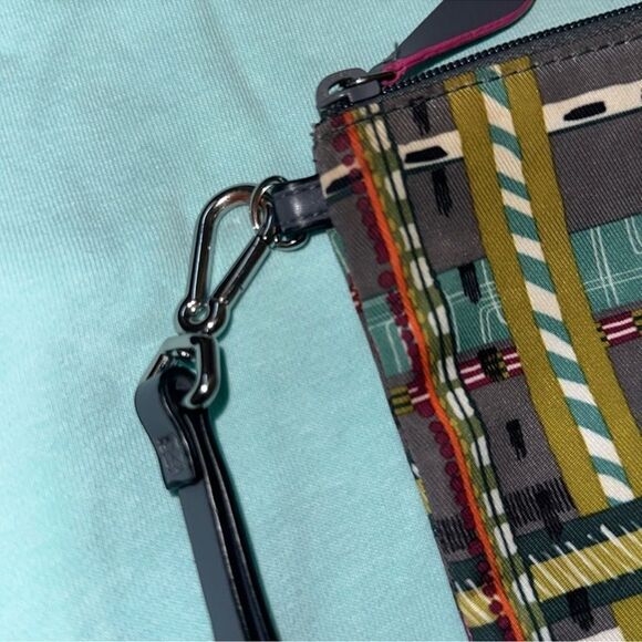 Vera Bradley City Plaid Midtown Gray Multi Nylon Wristlet Pouch - Picture 4 of 6